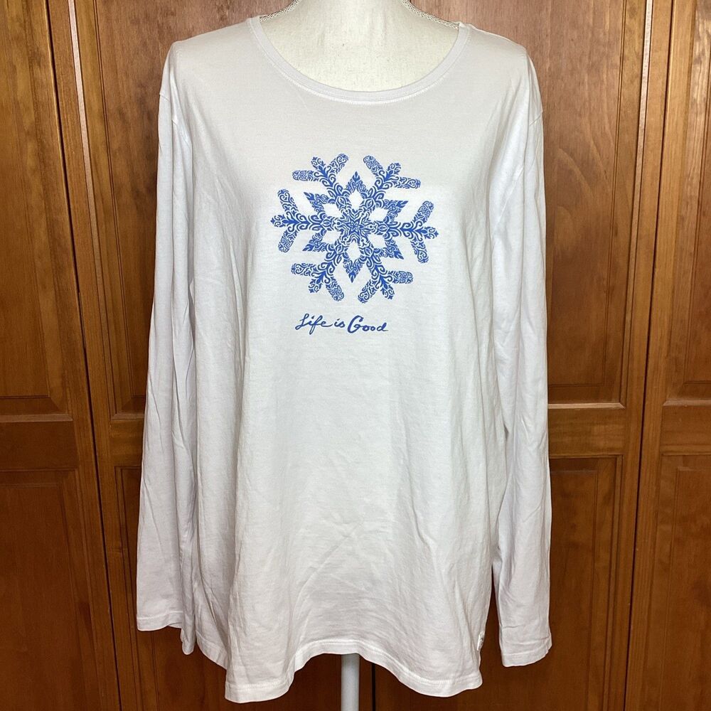 Life Is Good Womens XXL Crusher TShirt Tee Long Sleeve White Snowflake Winter